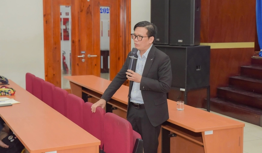 Báo tuổi trẻ Phỏng vấn luật sư Trần Minh Hùng về vấn đề cải cạo chung cư cũ thế nào?