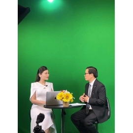 LS Hùng tư vấn trên VOH về vụ án quang linh và hằng du mục lừa dối khách hàng